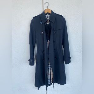 Burberry Black Trench Coat sz 6